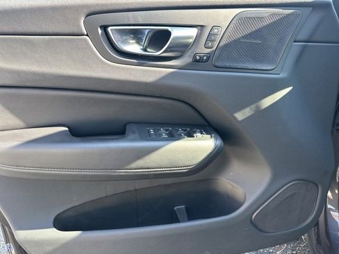 Certified 2023 Volvo XC60 B5 Plus w/ Climate Package image 17