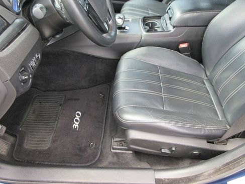 Used 2014 Chrysler 300 S image 21