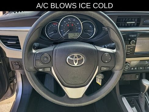 Used 2015 Toyota Corolla LE FWD image 19