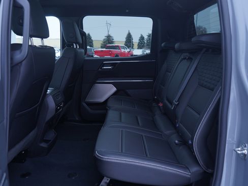 Used 2025 GMC Sierra EV Denali image 15