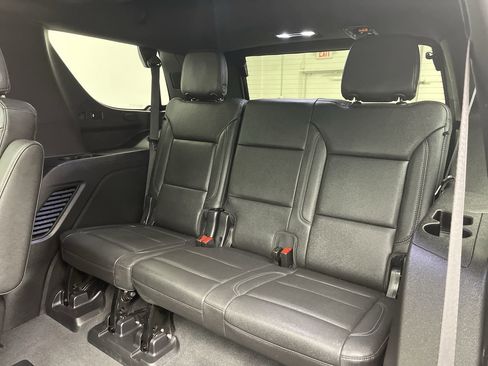 Certified 2022 Chevrolet Tahoe Z71 w/ Luxury Package image 14