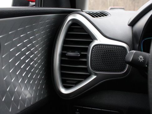 Used 2024 Kia Soul LX w/ Option Group 015 FWD image 21