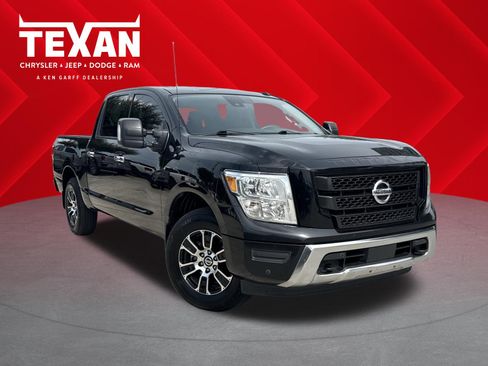 Used 2020 Nissan Titan SV w/ SV Convenience Package RWD image 1