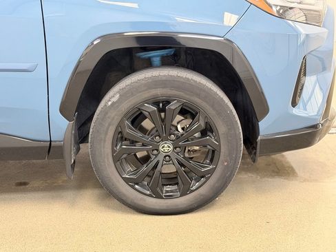 Used 2024 Toyota RAV4 SE w/ Weather Package AWD/4WD image 4