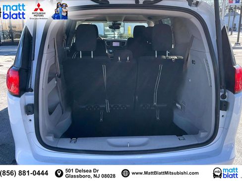 Used 2023 Chrysler Voyager LX image 36