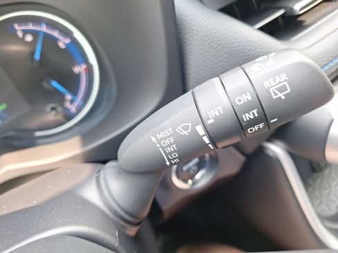 Used 2024 Toyota RAV4 XSE AWD/4WD image 24