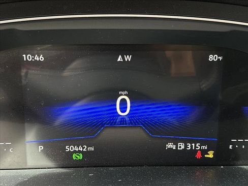 Used 2024 Volkswagen Tiguan SE image 12