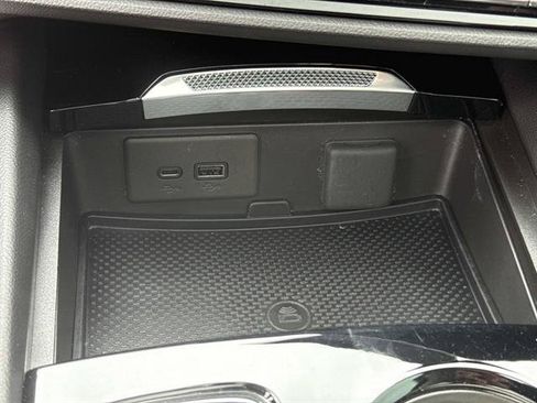 Used 2024 Buick Envision Avenir AWD/4WD image 23