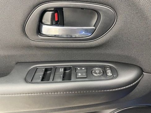 Used 2021 Honda HR-V Sport image 11