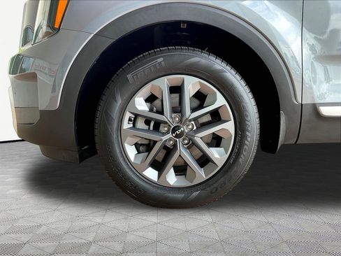 Used 2024 Kia Telluride LX FWD image 32