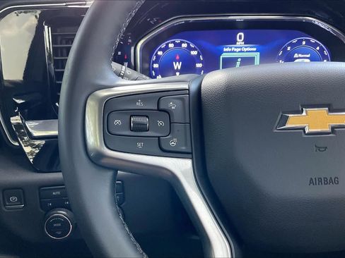 Used 2023 Chevrolet Silverado 1500 LT AWD/4WD image 18