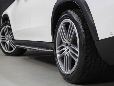 Used 2020 Mercedes-Benz GLS 450 4MATIC image 25