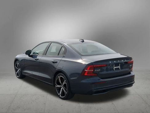 Used 2023 Volvo S60 B5 Plus w/ Climate Package AWD/4WD image 4