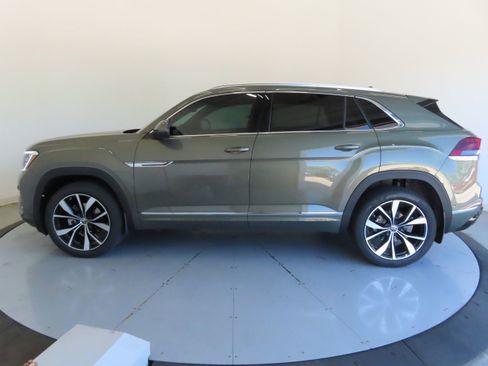New 2026 Volkswagen Atlas Cross Sport SEL Premium R-Line AWD/4WD image 8