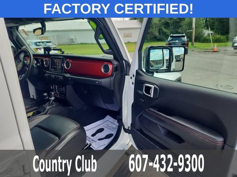 Used 2023 Jeep Gladiator Rubicon w/ Cold Weather Group AWD/4WD image 29