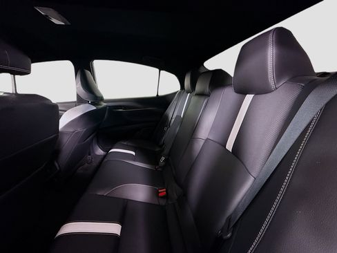 Used 2025 Toyota Camry SE w/ Convenience Package image 25