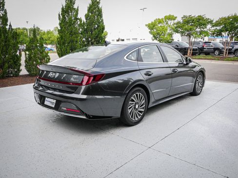 Used 2023 Hyundai Sonata Limited FWD image 11