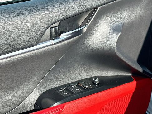 Used 2019 Toyota Camry XSE image 15