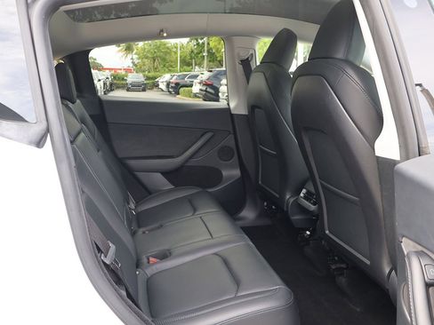 Used 2023 Tesla Model Y Performance AWD/4WD image 34