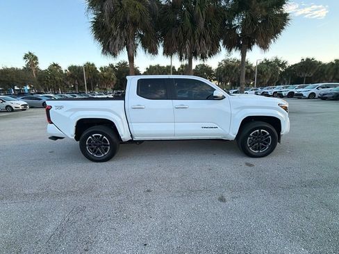 Used 2026 Toyota Tacoma SR5 AWD/4WD image 4