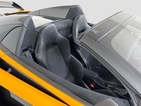 Used 2020 McLaren 600LT Spider image 23