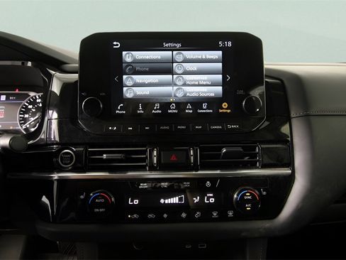 Used 2024 Nissan Pathfinder SL image 25