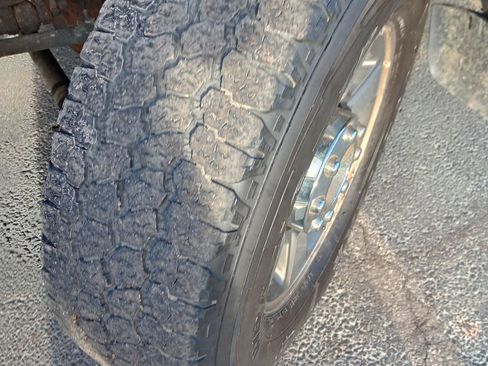 Used 2011 Ford F350 Lariat w/ Lariat Interior Pkg image 24