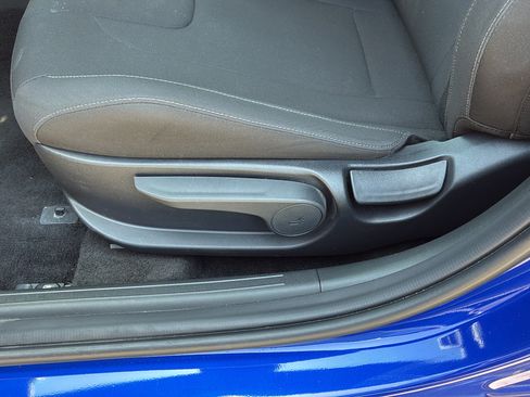 Certified 2025 Hyundai Elantra Sport FWD image 13