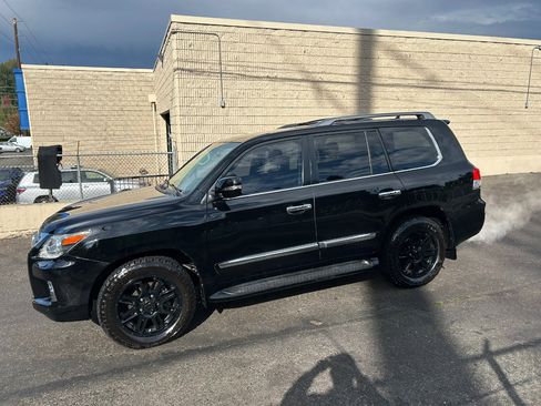 Used 2015 Lexus LX 570 4WD image 8
