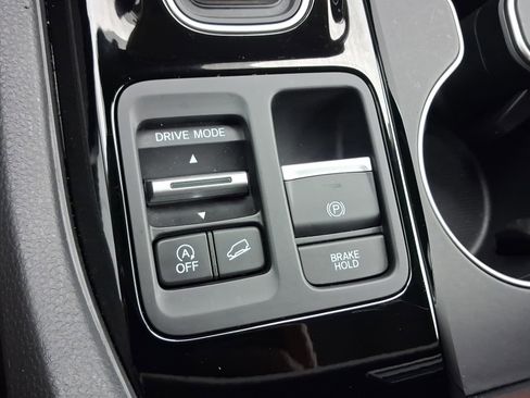 Used 2025 Honda Pilot Elite image 28