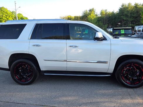 Used 2017 Cadillac Escalade Luxury AWD/4WD image 21