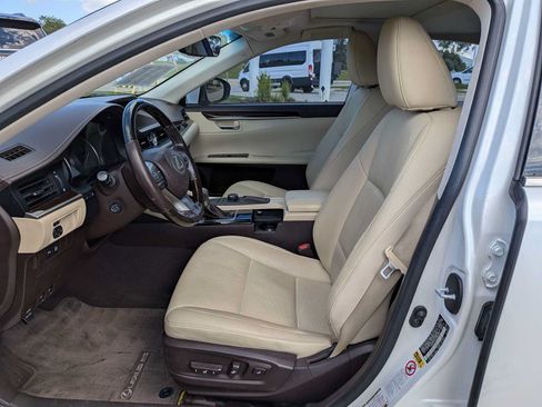 Used 2016 Lexus ES 350 w/ Premium Package w/Wood Trim FWD image 14
