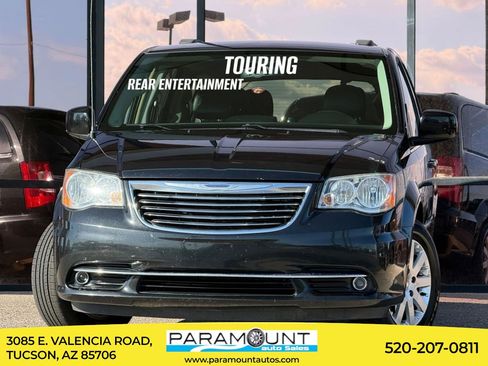 Used 2016 Chrysler Town & Country Touring FWD image 1