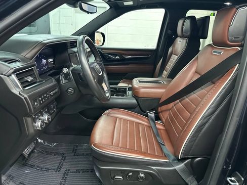 Used 2024 GMC Yukon XL Denali Ultimate AWD/4WD image 18