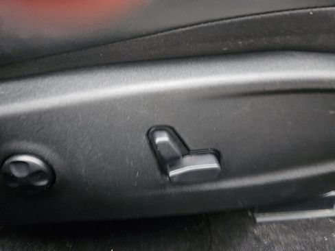 Used 2016 Chrysler 300 S w/ 300S Premium Group image 23