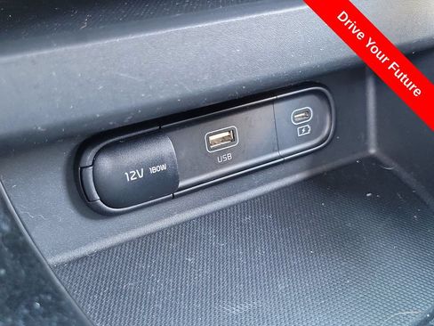 Used 2024 Kia Seltos S FWD image 12