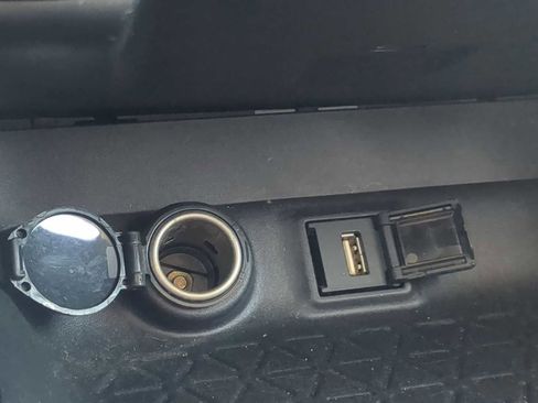 Used 2022 Toyota RAV4 XLE image 31