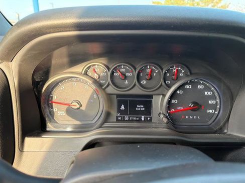 Used 2024 Chevrolet Silverado 2500 Custom w/ Custom Value Package image 10