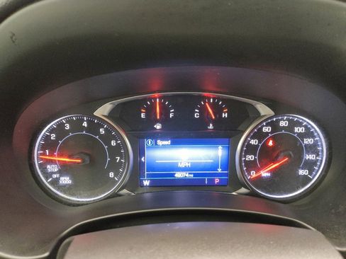 Used 2024 GMC Terrain SLE image 25