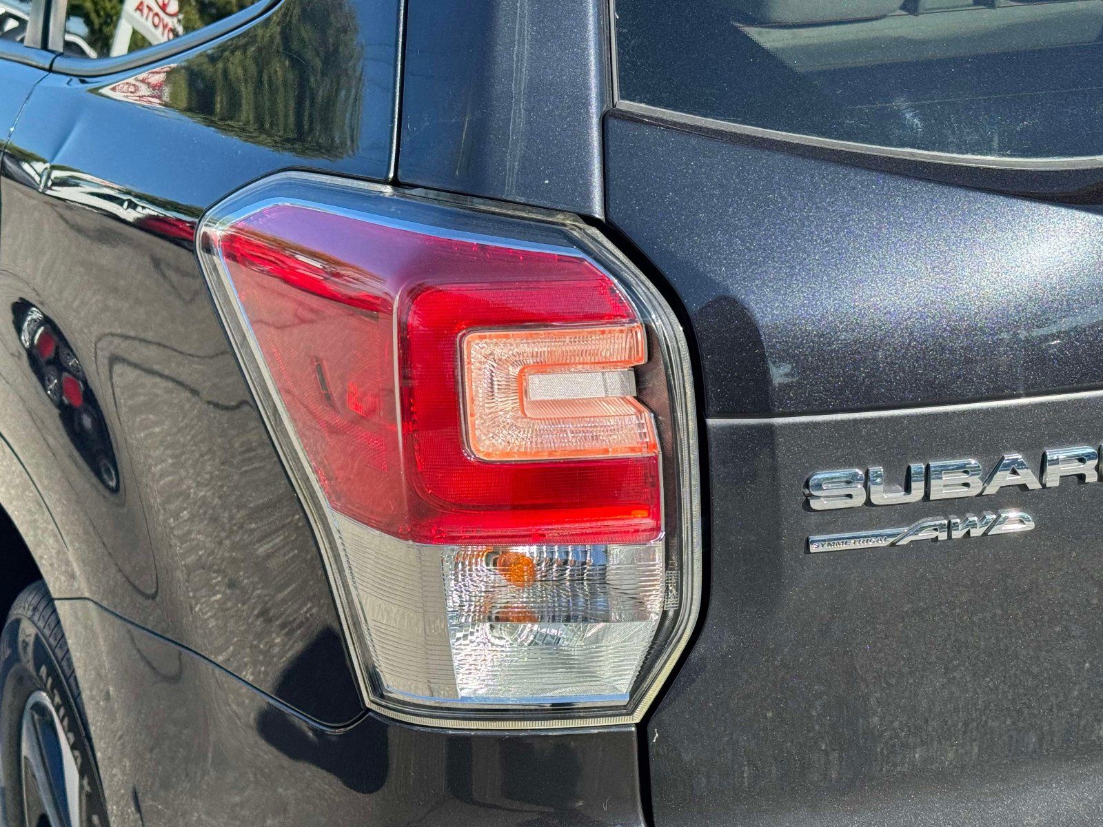 Used 2017 Subaru Forester 2.5i Premium w/ All-Weather Package AWD/4WD image 8