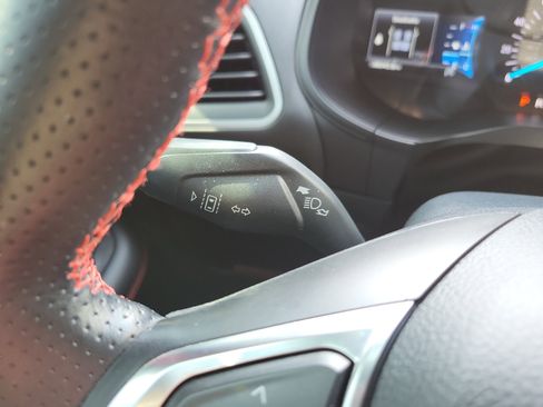 Used 2022 Ford Edge ST-Line AWD/4WD image 32