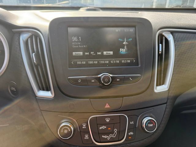 Used 2018 Chevrolet Malibu LS FWD image 28