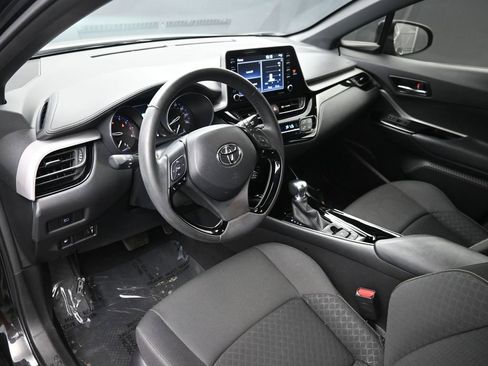 Used 2022 Toyota C-HR Nightshade image 4
