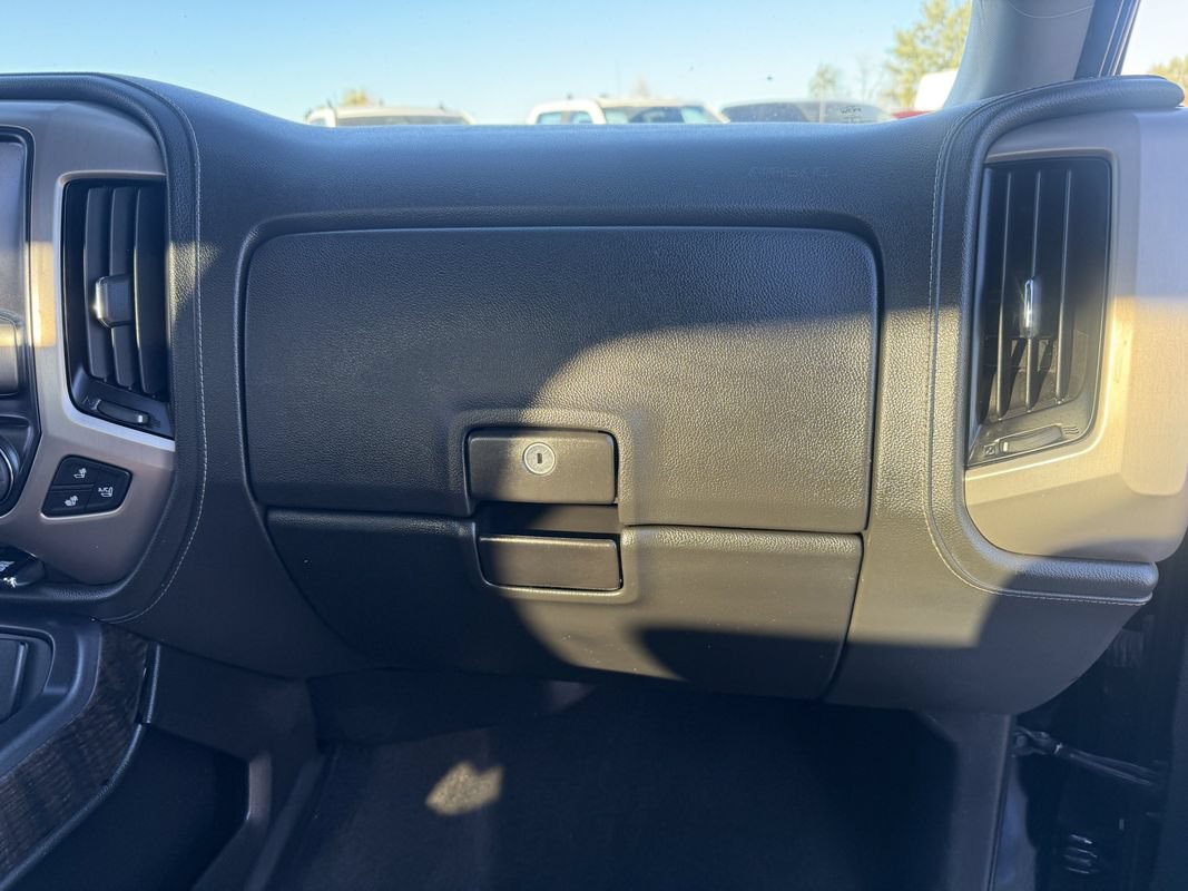 Used 2015 GMC Sierra 2500 Denali w/ Duramax Plus Package AWD/4WD image 15