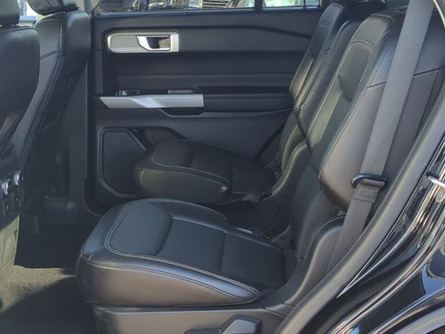 Used 2024 Ford Explorer Limited image 21