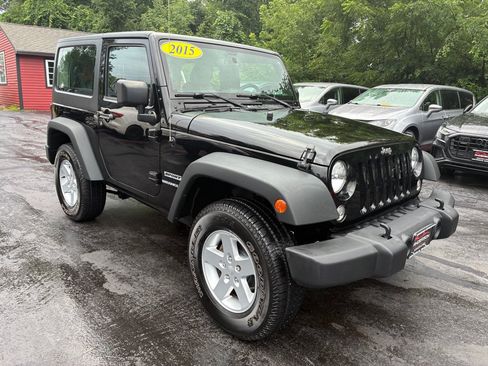 Used 2015 Jeep Wrangler Sport w/ Quick Order Package 24S AWD/4WD image 3