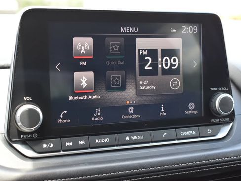 Used 2023 Nissan Rogue SV FWD image 12