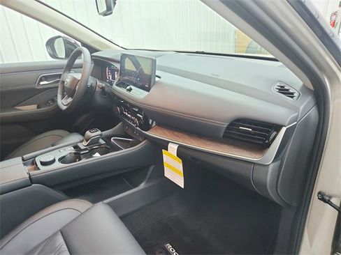 New 2026 Nissan Rogue Platinum w/ Platinum Premium Package image 36