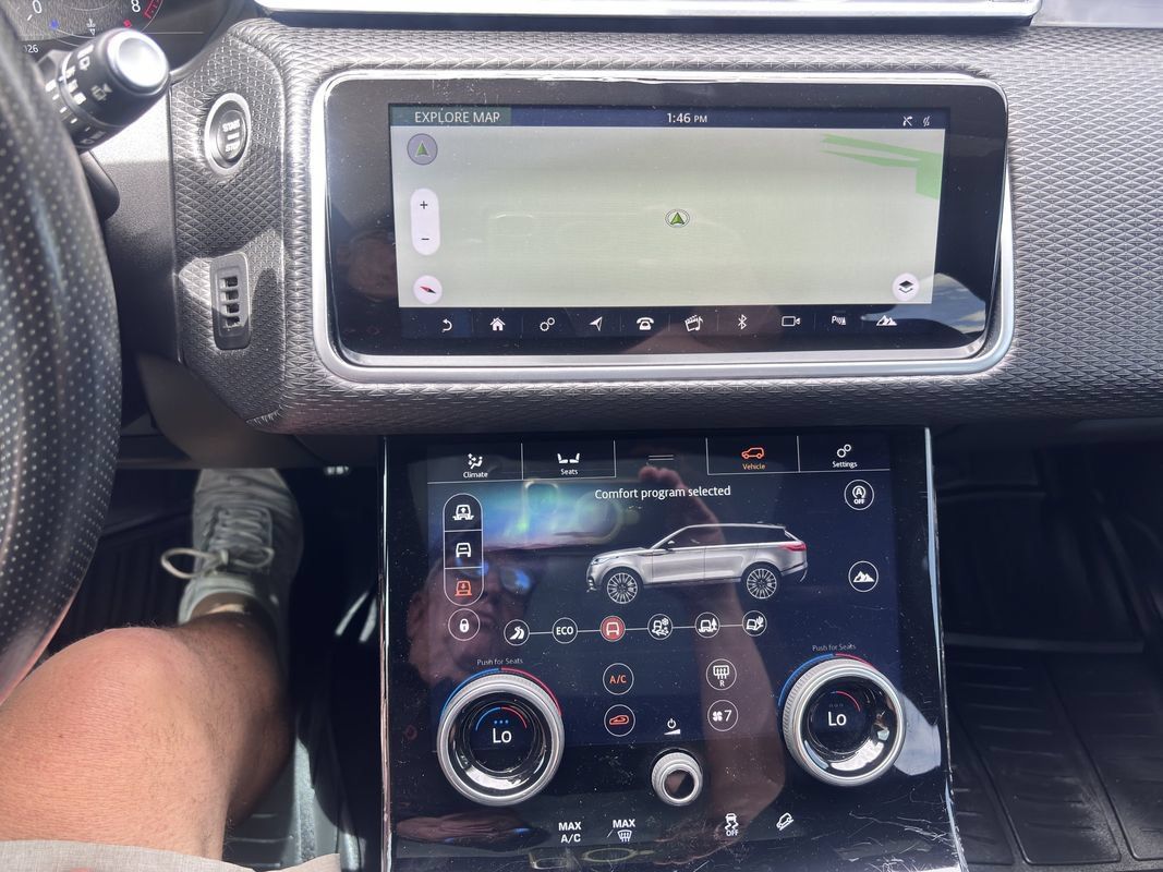 Used 2018 Land Rover Range Rover Velar S AWD/4WD image 39
