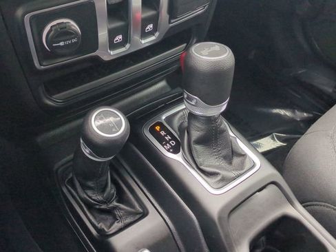 Certified 2021 Jeep Wrangler Sport S image 18